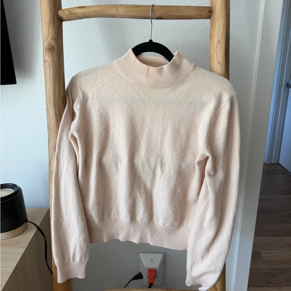 Vintage Baby Pink 100% Cashmere Women's Sweater